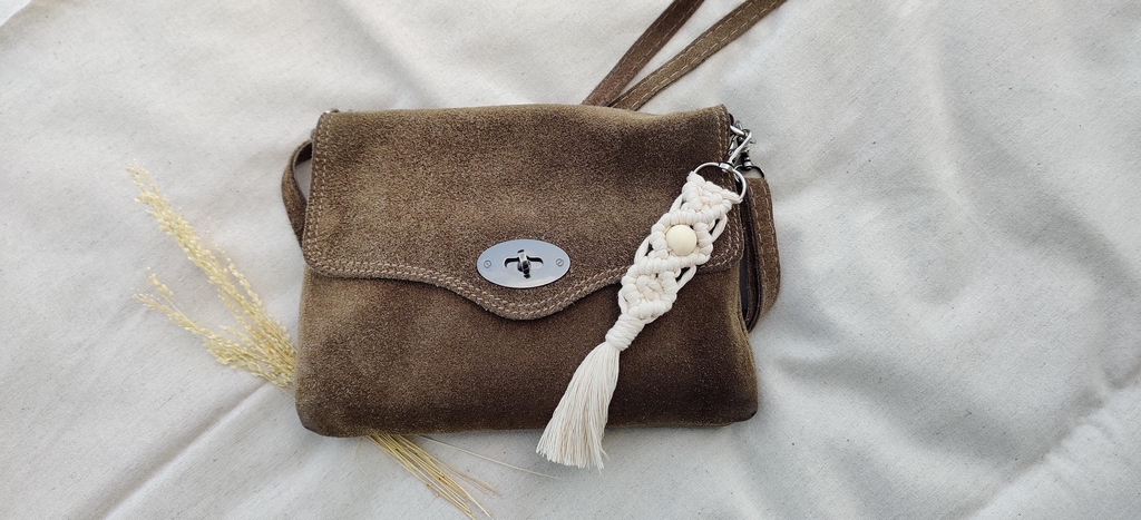 Porte clé brise en macramé fait main et 100% coton