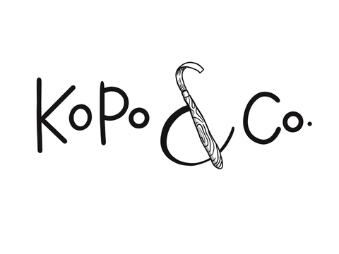 Sculpture d'ustensiles, bijoux et objets décoratif en bois