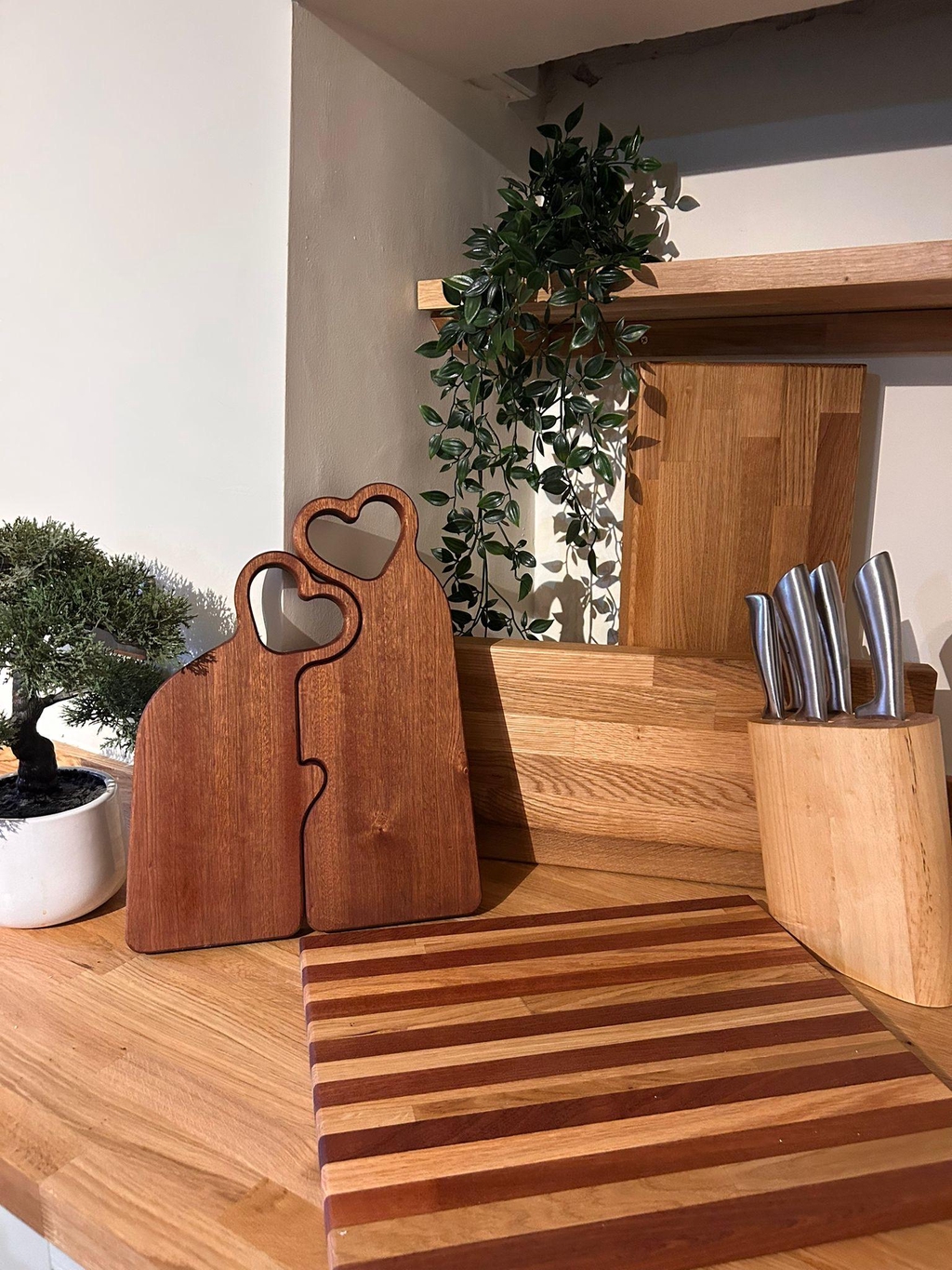 Discover handcrafted boards made with precision and passion.

Quality you can feel, craftsmanship you can trust.

Made to last, designed to impress.