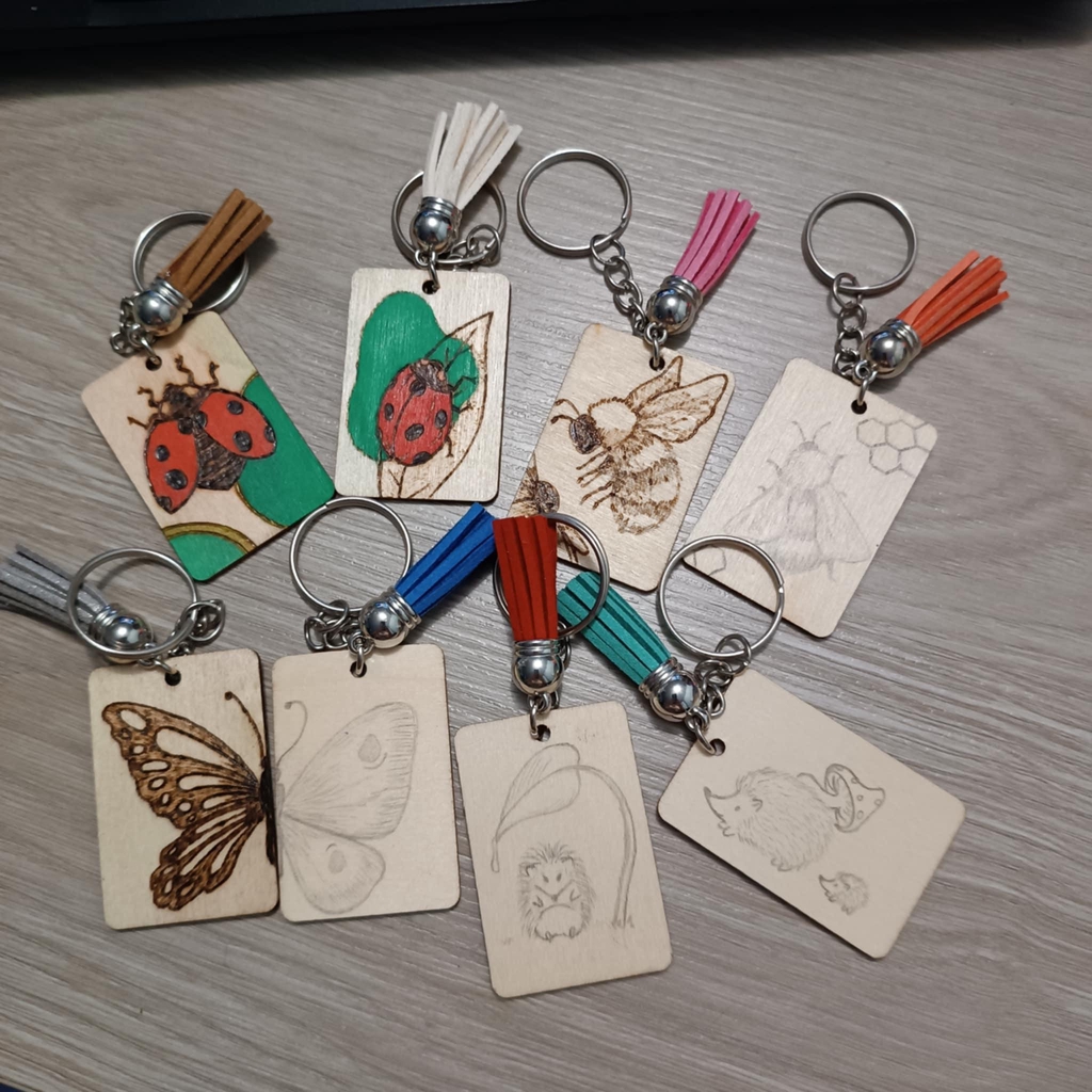 SKYNIIVERSE - Illustrations, LURE, porte clés artisanaux, pyrogravure