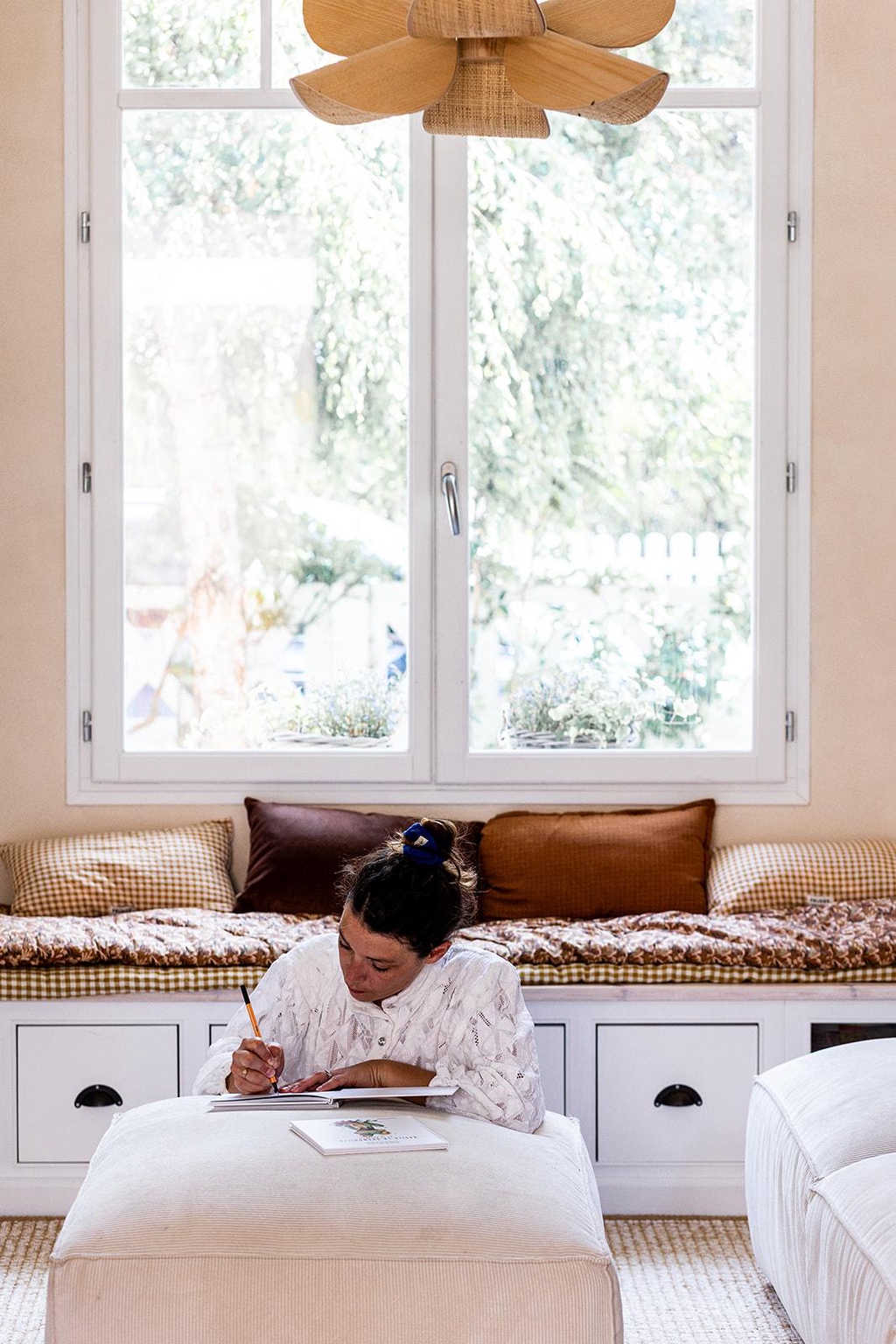 Dédicace personnalisée
Recevez un livre unique, avec le prénom de votre enfant et un mot doux écrit par l’auteure.