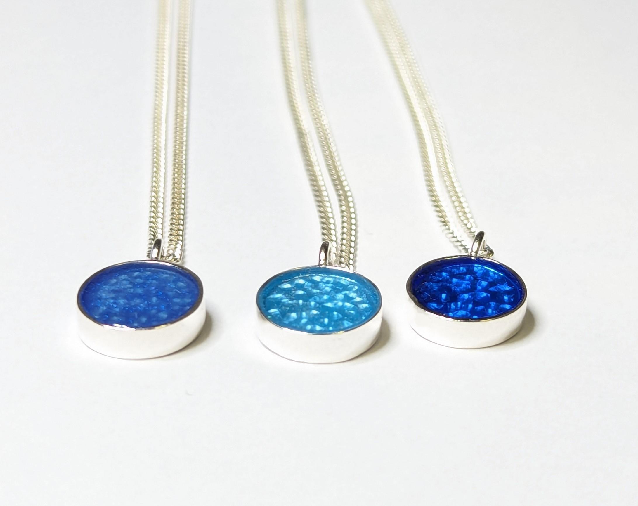 Necklaces & Pendants