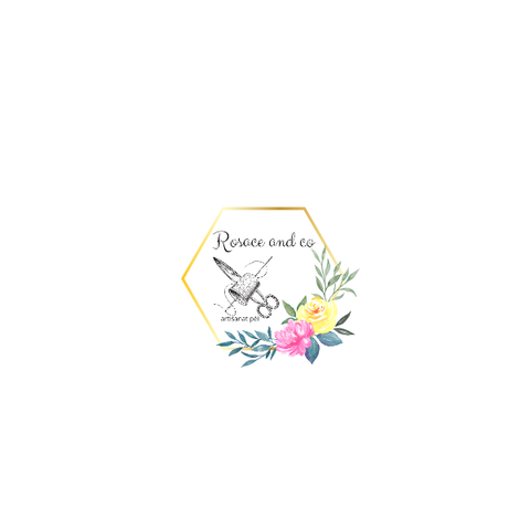 Bonjour, moi c'est Sandrine.
Je crée des rosaces avec douceur, patience et beaucoup d'amour.
Cette passion est née des tapis mendiants que ma maman réalisait autrefois.
En les retrouvant et les réparant, j'ai découvert un lien précieux, un héritage que je fais vivre à travers mes créations.
Aujoud'hui Rosace and Co est un univers ou chaque pièces raconte une histoire: la mienne ,celle de ma famille ...et bientôt ,la votre.
Bienvenue dans mon petit monde fait main