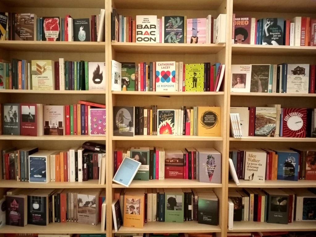 📚Libreria dedicata all'editoria indipendente
🏳️‍🌈♀️Transfemminista e queer