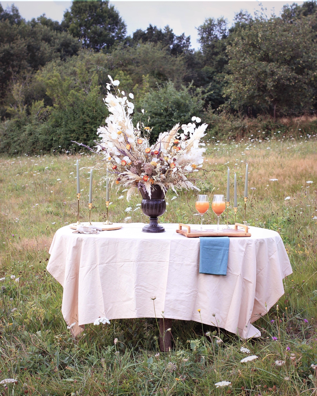 Un bouquet de fleurs séchées élégant et écologique réalisé à 1h de Toulouse par Emeline Rétif de Explorium.