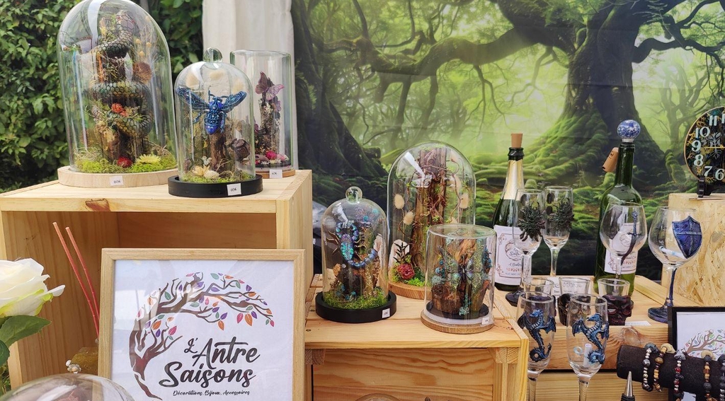 Décorations atypiques et curiosités sous cloches. Univers medieval, fantastique et fantaisie 