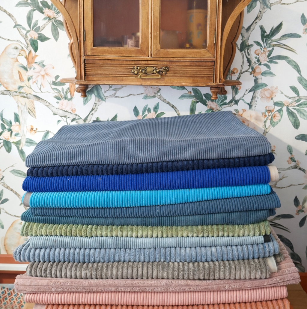 Velours côtelé: fines côtes et grosses côtes, couleurs assorties