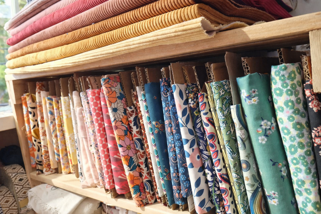 Velours côtelé: fines côtes et grosses côtes, couleurs assorties