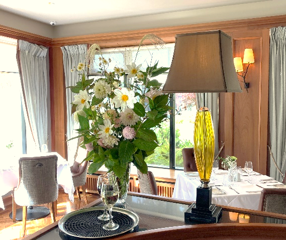 Flowers in Hotel restaurant