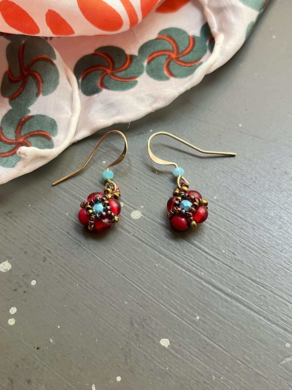 Boucles d'oreilles en perles de couleur faites main