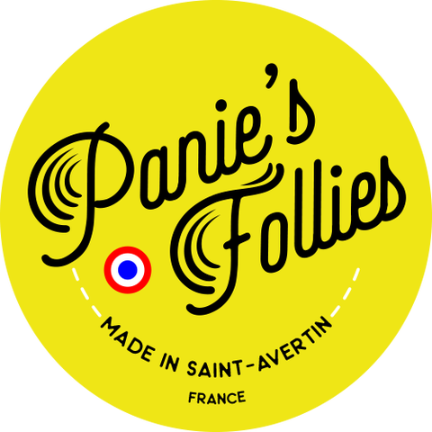 Bienvenue !!!
❤️️ Je laisse parler mon âme d’enfant (et de maman) pour imaginer des doudous et accessoires pour petits et grands. Avec beaucoup de finesse et une pointe d’humour, j’illustre moi-même les tissus de mes créations !
De l'illustration à la confection, tout est réalisé à la main 😊 !
De véritables pièces uniques à offrir pour des personnes uniques !

❤️️ INSTAGRAM & FACEBOOK : @paniesfollies
❤️️ SITE : www.paniesfollies.com