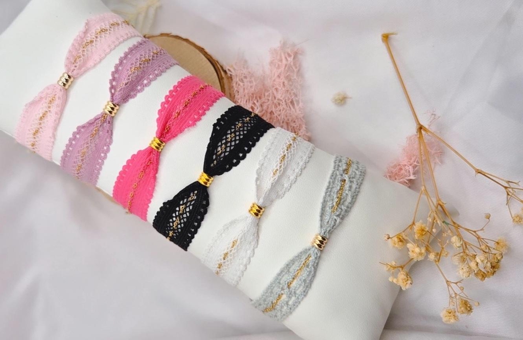 Bracelet artisanal en dentelle et acier inoxydable 