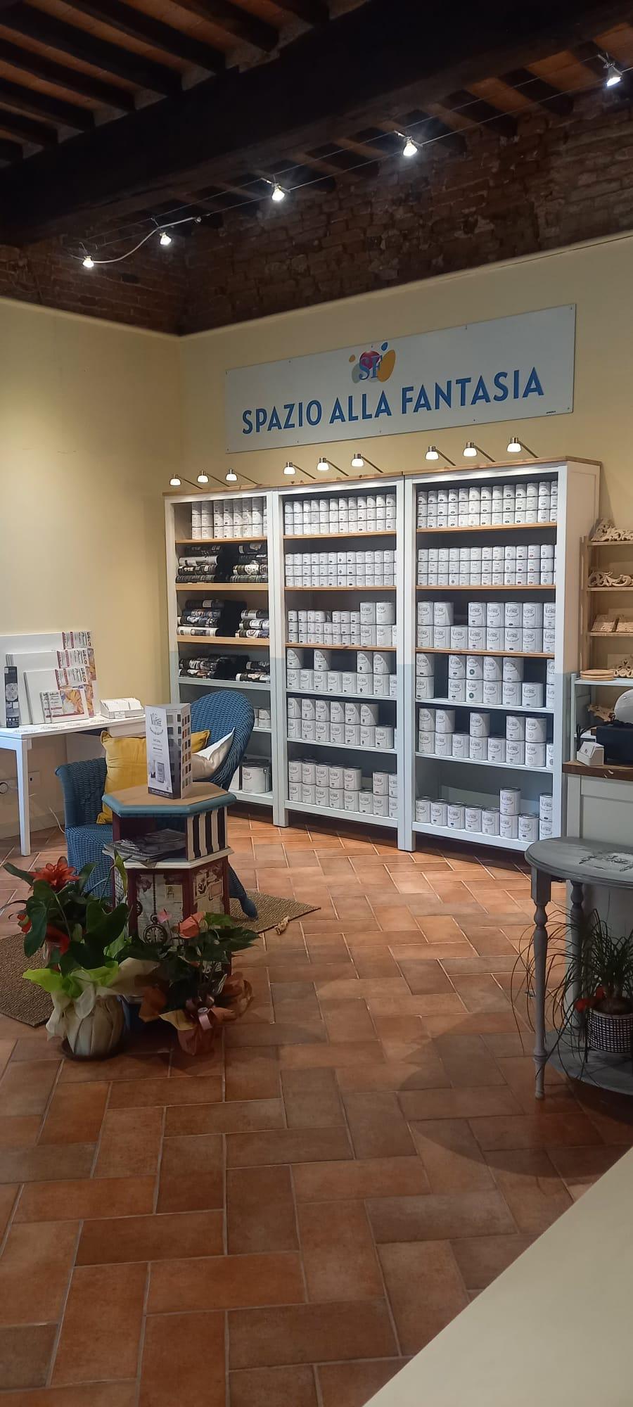 Vintage Paint Bientina
