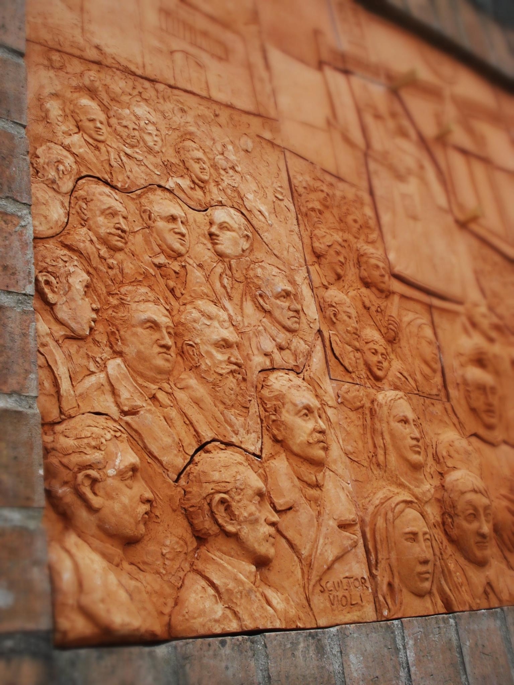 Handmade artistic products, limited editions - Fortunato Violi scultore - P. Iva 06807690968 