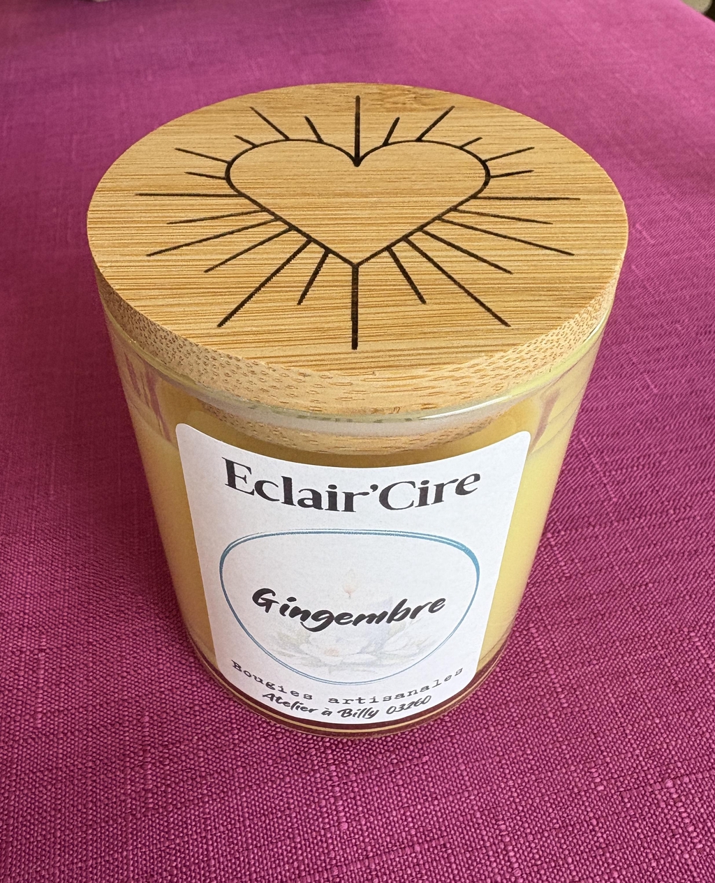 Bougie personnalisable au graveur laser. Cadeau unique. Couvercle bambou. Plusieurs parfums au choix.