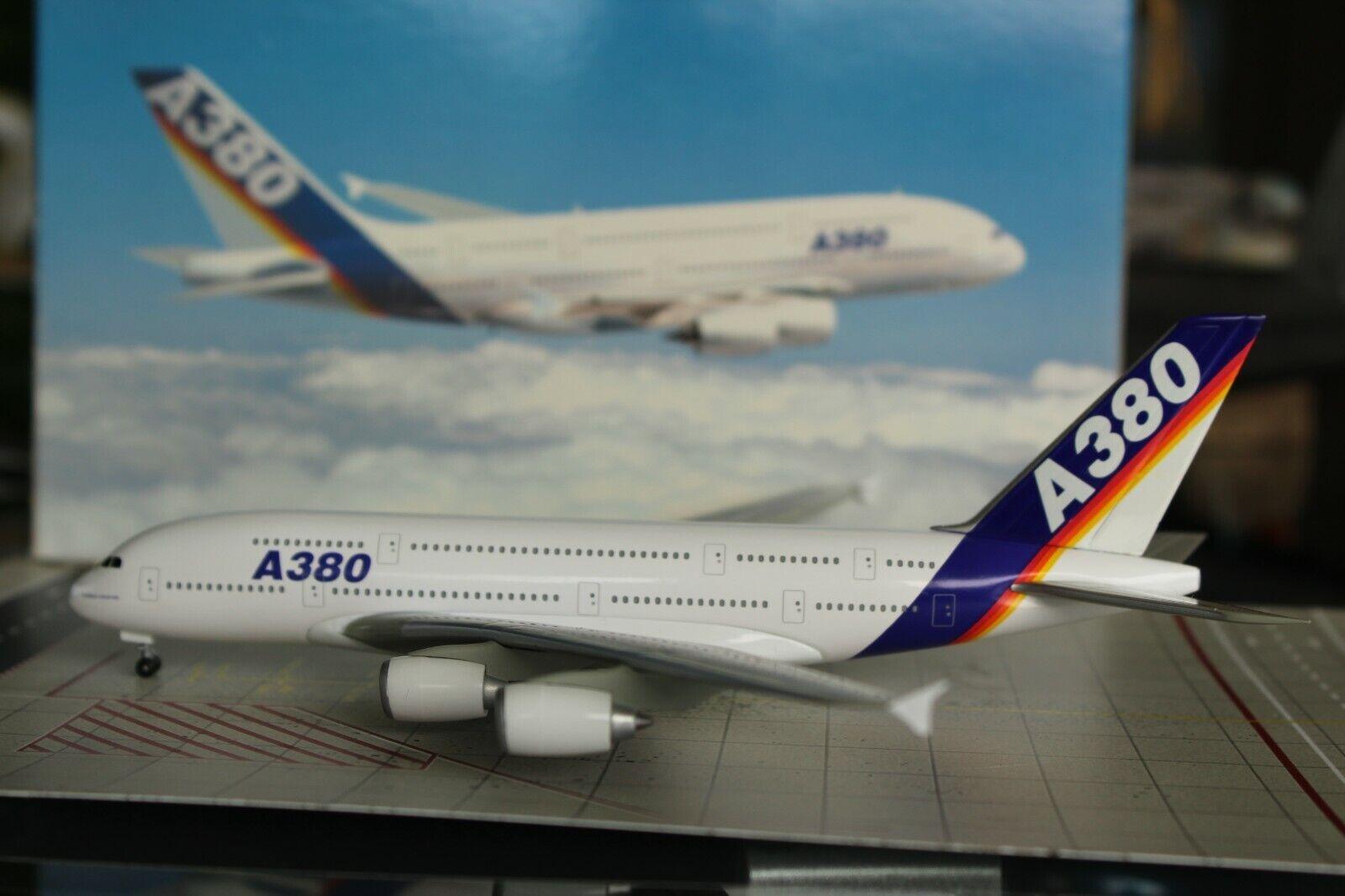 AKTIONEN Modelle 1/400