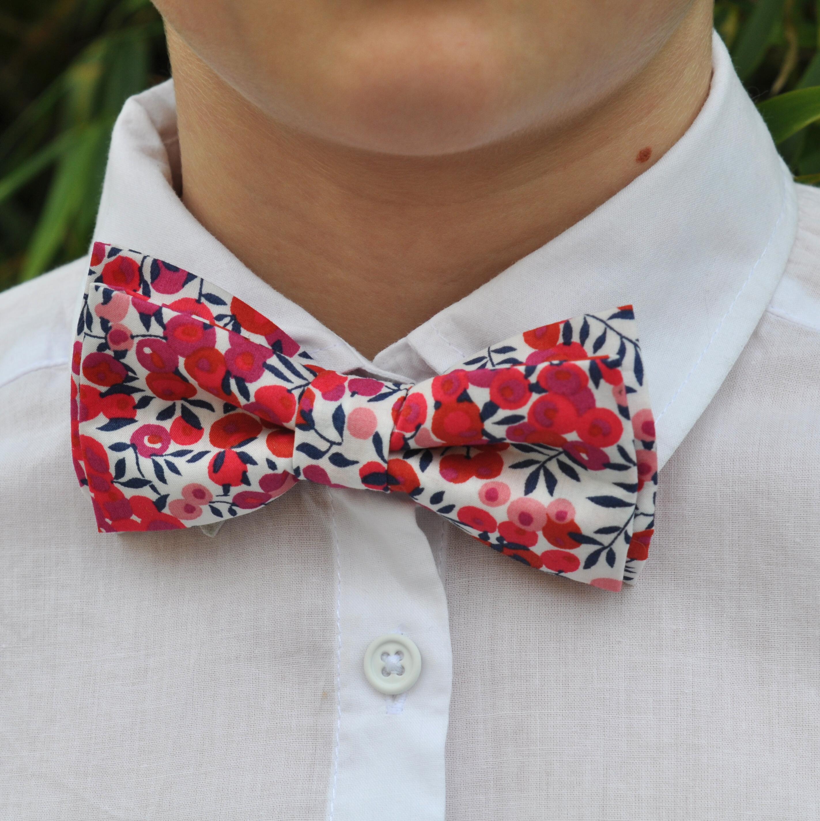 Noeud papillon enfant - accessoire pour mariage, baptême, événement en famille.