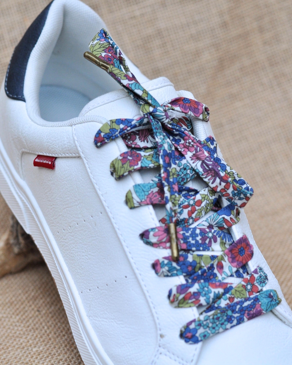 lacets-en-tissus-personnalisables-embouts-metaliques-margaret-annie-brolecilande