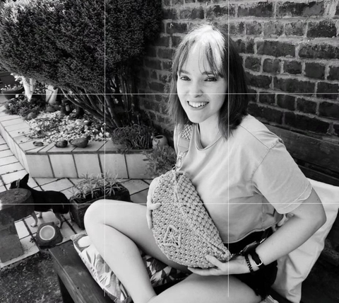 Portrait de la créatrice et aperçu des créations artisanales en macramé 