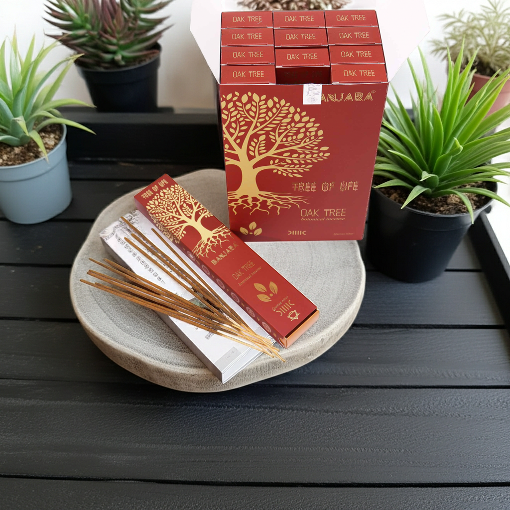 Natural incense and smudge sticks for cleansing the air, creating atmosphere and supporting moments of reflection or meditation.