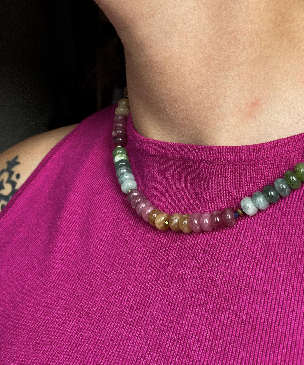 Mettez du peps dans votre garde-robe ! Démarquez-vous avec des pièces uniques et audacieuses qui font parler d'elles. Retrouvez chez colorbrand.fr des sacs et bijoux colorés pour illuminer votre quotidien. 