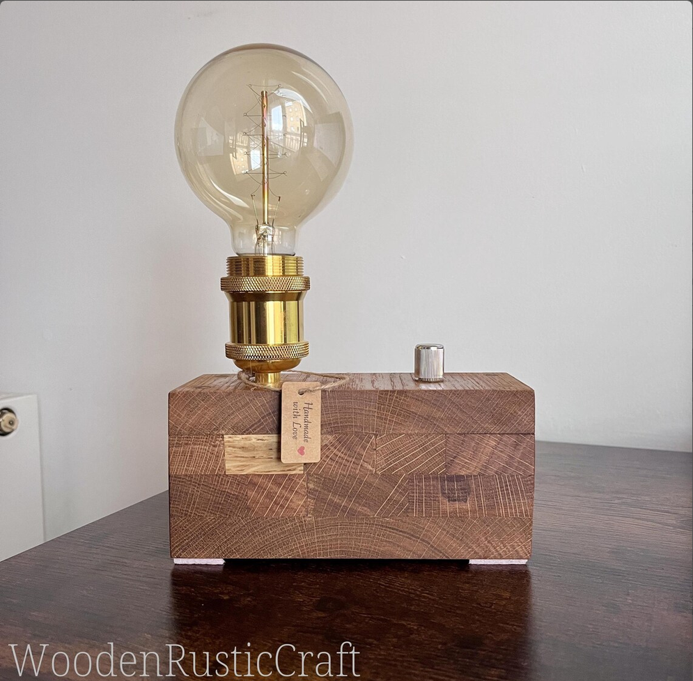 rustic_oak_lamp