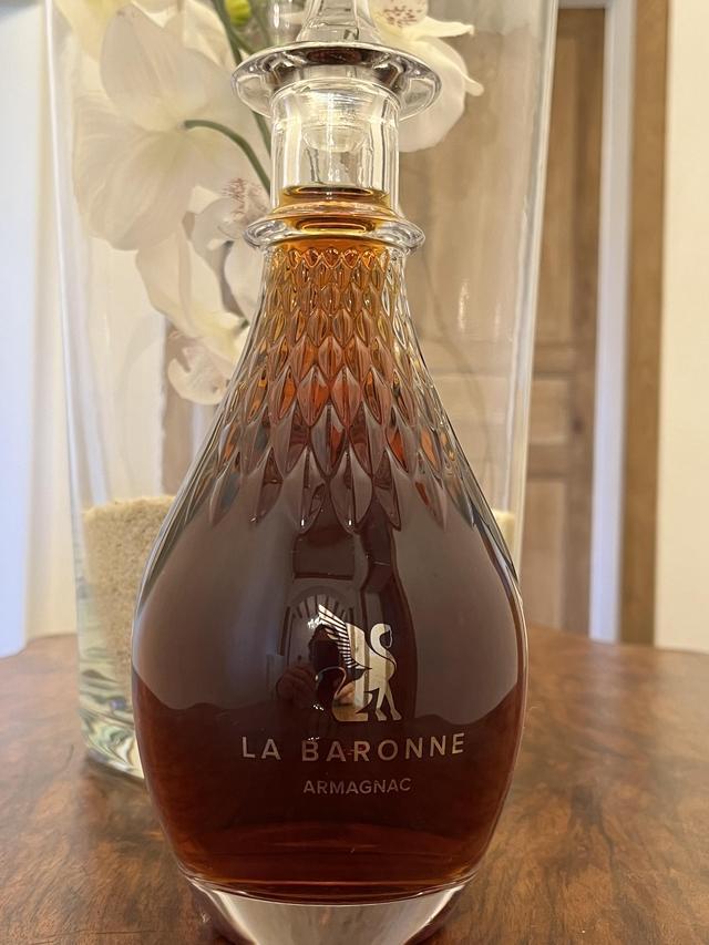 LA BARONNE ARMAGNAC
