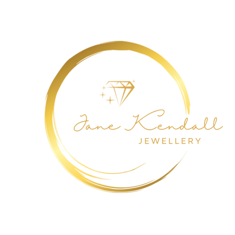 Shine Every Day
Gold-Plated. Waterproof. Hypoallergenic.
Jewellery made to move with you – and never lose its sparkle.