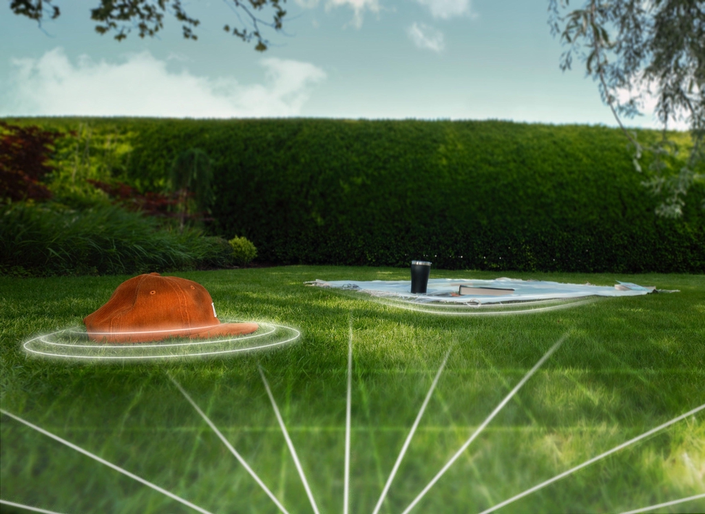 Kamera zur Navigationsunterstützung bei EPOS® und zur smarten Objekterkennung und -vermeidung. Durch KI werden Objekte und Wildtiere identifiziert und umfahren, Tag und Nacht dank IR-Licht. Der EPOS® Plug-in für den kabellosen Betrieb ist ab Werk installiert. Virtuelle Grenzen für ein robustes und flexibles Flächenmanagment. 405VE, 410VE, 430V, 450V NERA