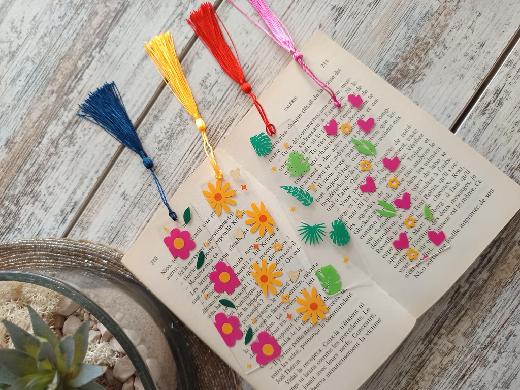 Marques pages en tout genre, papier, acrylique, bois...