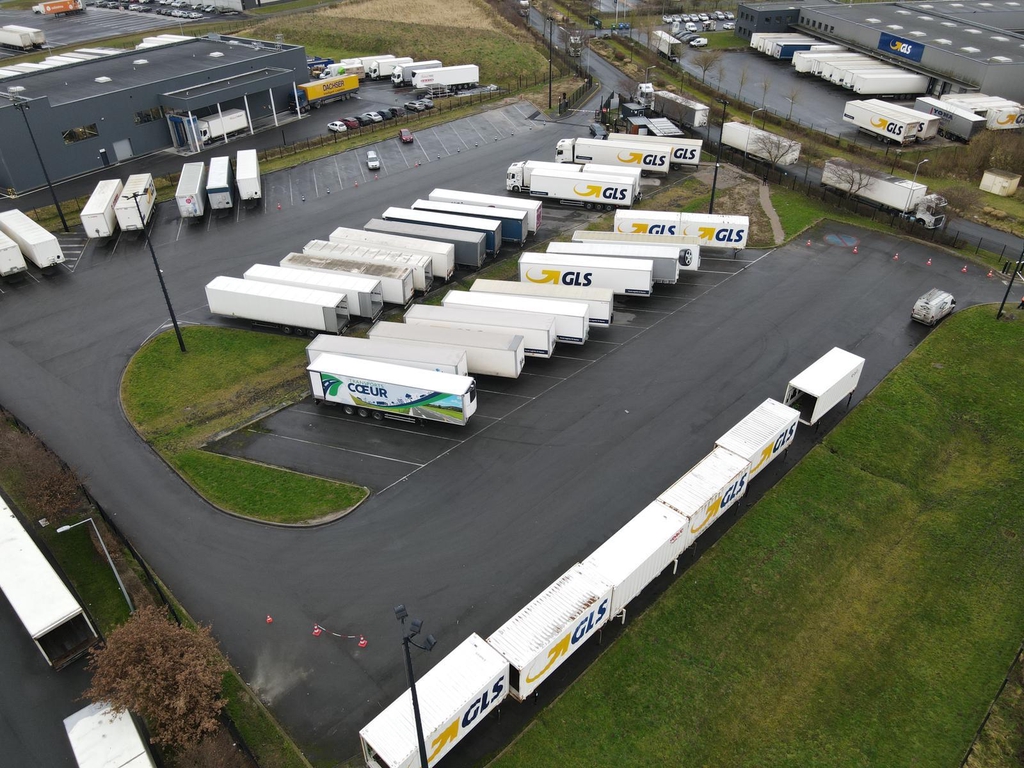 TRUCKS PARK SECURE 🔐 