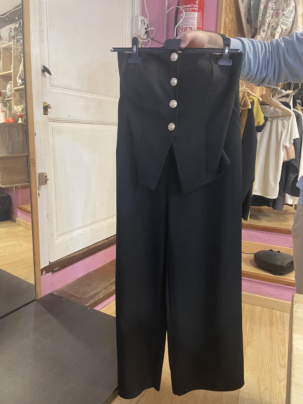 Vestido de fiesta de color negro