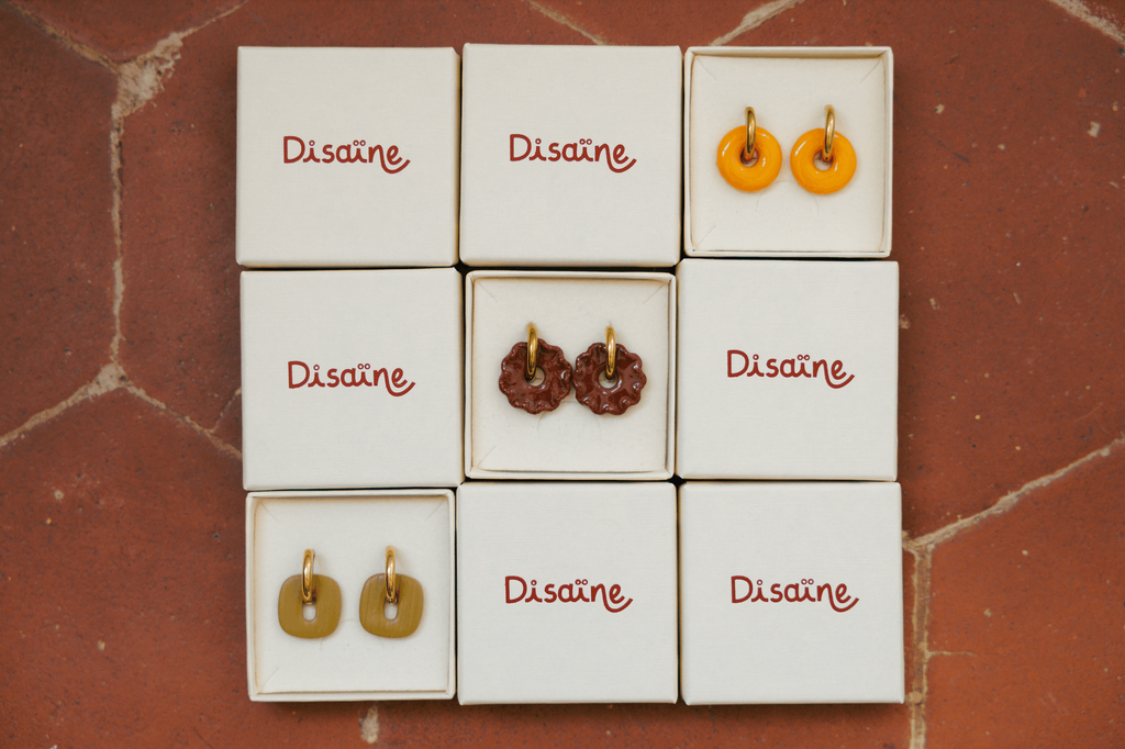 Collection permanente contenant des bijoux disponibles en permanence sur la boutique