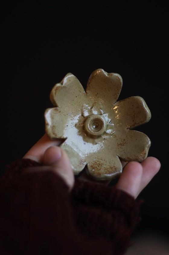 coffret rituel collaboration artisanale paquerette & dithyrambik drôme ariège artisanat fait-main français made in france
coffret cadeau idée cadeau bougeoir bougie rituel