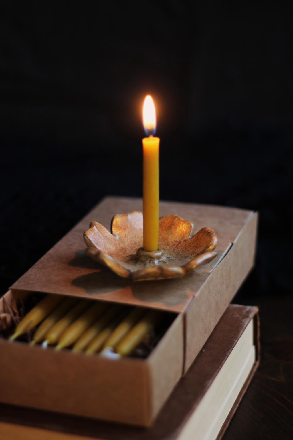 coffret rituel collaboration artisanale paquerette & dithyrambik drôme ariège artisanat fait-main français made in france
coffret cadeau idée cadeau bougeoir bougie rituel