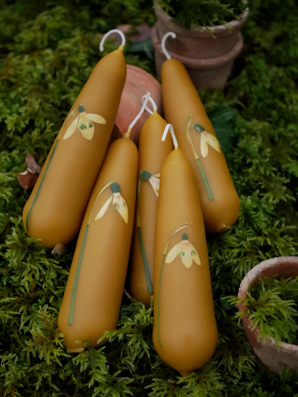 bougies cire d'abeille
bougie fait main fleur
bougie fleurie
cire d'abeille locale artisanale