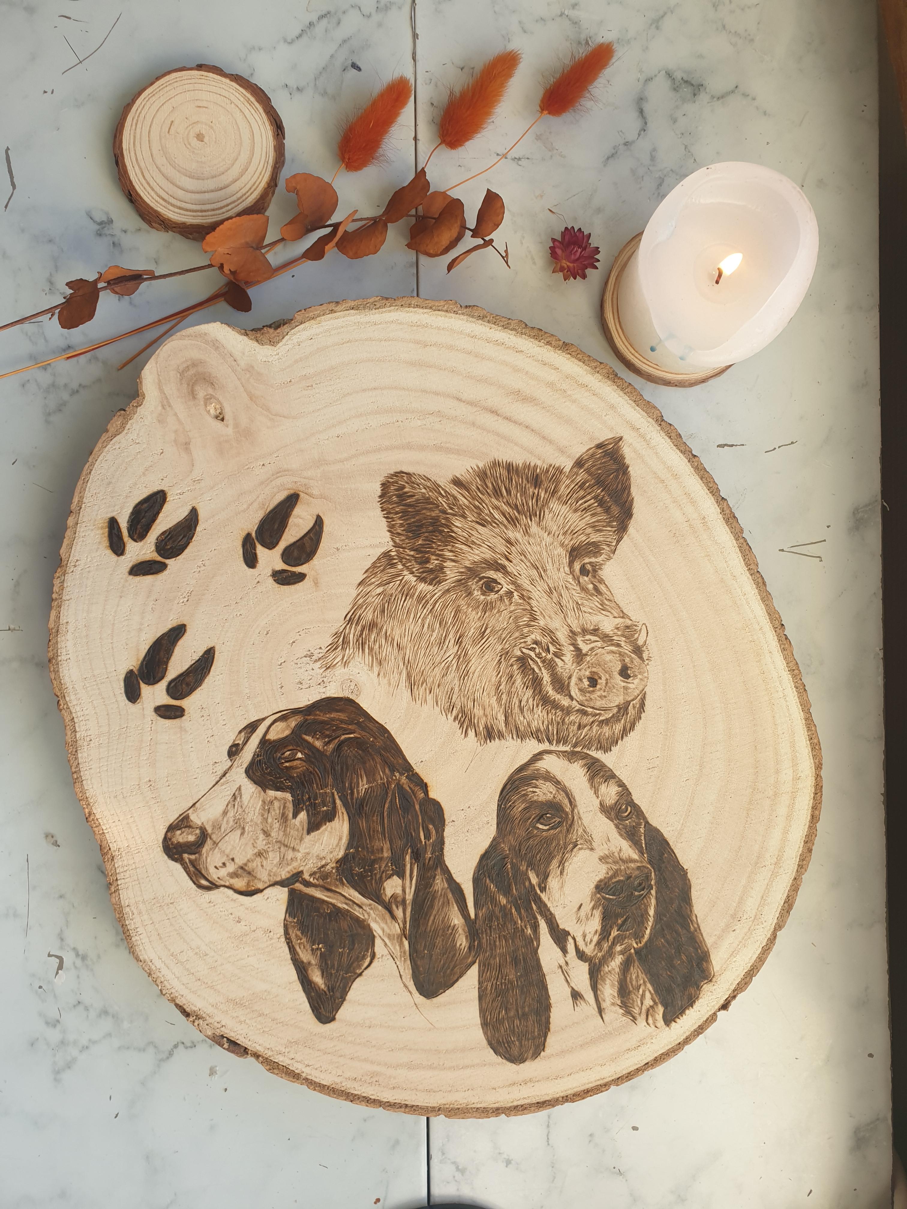 Pyrogravure sur bois faune sauvage
pyrogravure d 'animaux de la ferme vache poules portrait animaux 
pyrogravure d'animaux de compagnie chiens chats 
Cadeau chasseur chasseresse personnalisé
Art pyrogravure photographie animal sauvage
Pyrogravure fait main chasseur
Décoration chasseur faune sauvage
Œuvre d'art animalier pyrogravure bois
Cadeau chasse photographies faune sauvage
Pyrogravure Faune Sauvage Personnalisée - Cadeau Chasseur & Chasseresse
Œuvre d'Art en Pyrogravure : Faune Sauvage en Bois - Cadeau pour Chasseur
"Offrez un cadeau unique aux passionnés de chasse et de nature avec une pyrogravure réalisée à la main sur bois, inspirée de photographies de faune sauvage. Chaque œuvre est soigneusement gravée à la main, apportant une touche personnelle aux images de cerfs majestueux, de sangliers, de renards et d'autres animaux emblématiques. Parfait pour un chasseur ou une chasseresse, cette pièce d'art est un hommage à la beauté brute de la nature."