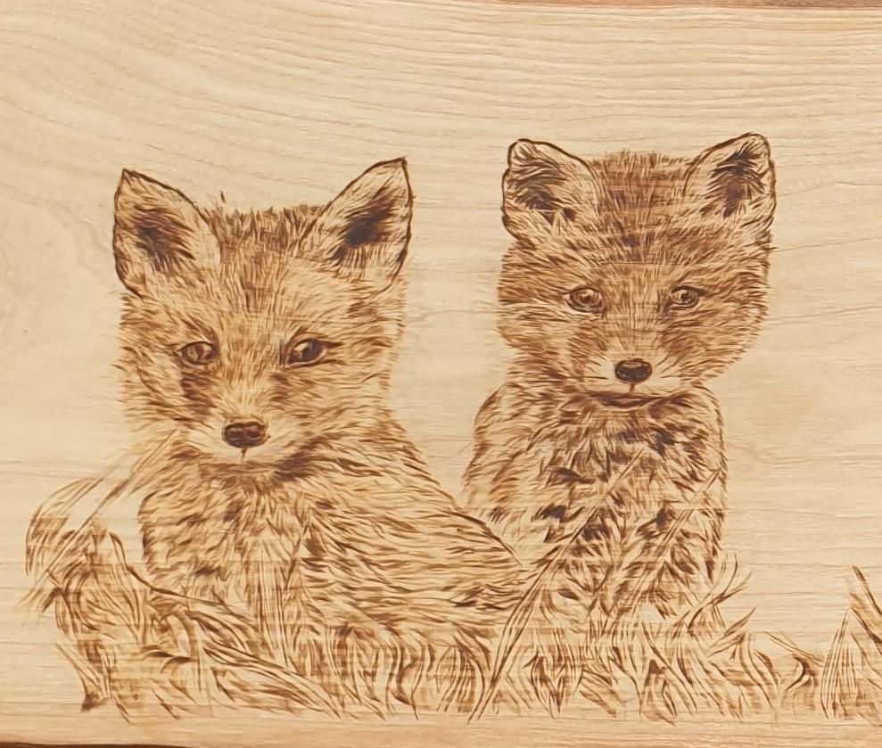 Pyrogravure sur bois faune sauvage
pyrogravure d 'animaux de la ferme vache poules portrait animaux 
pyrogravure d'animaux de compagnie chiens chats 
Cadeau chasseur chasseresse personnalisé
Art pyrogravure photographie animal sauvage
Pyrogravure fait main chasseur
Décoration chasseur faune sauvage
Œuvre d'art animalier pyrogravure bois
Cadeau chasse photographies faune sauvage
Pyrogravure Faune Sauvage Personnalisée - Cadeau Chasseur & Chasseresse
Œuvre d'Art en Pyrogravure : Faune Sauvage en Bois - Cadeau pour Chasseur
"Offrez un cadeau unique aux passionnés de chasse et de nature avec une pyrogravure réalisée à la main sur bois, inspirée de photographies de faune sauvage. Chaque œuvre est soigneusement gravée à la main, apportant une touche personnelle aux images de cerfs majestueux, de sangliers, de renards et d'autres animaux emblématiques. Parfait pour un chasseur ou une chasseresse, cette pièce d'art est un hommage à la beauté brute de la nature."