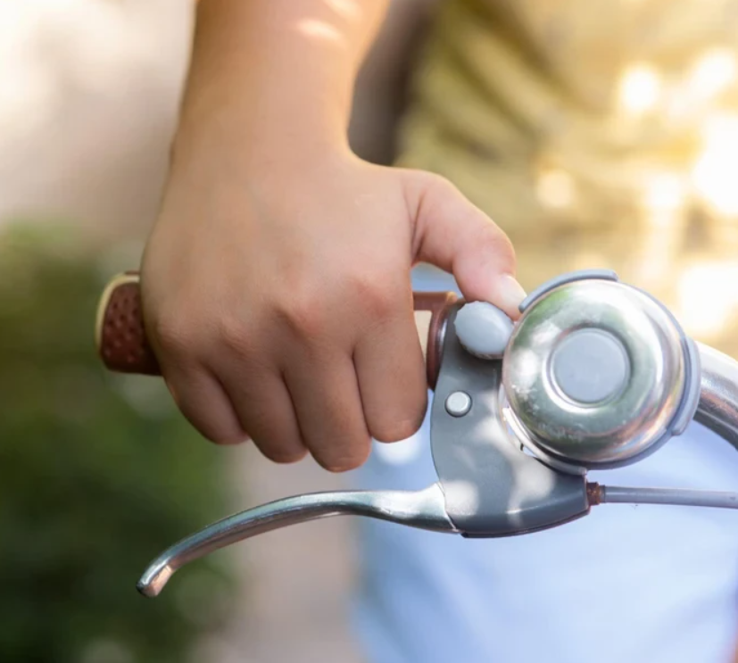 "Maak jezelf gehoord met een fietsbellen van BikeMix.nl! Ontdek ons assortiment stijlvolle en geluidvolle bellen voor elke fiets. Snelle levering en scherpe prijzen!"