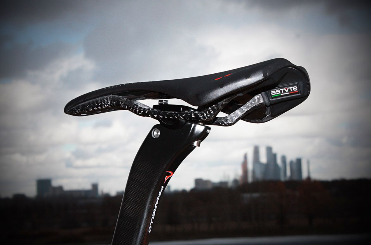 "Vind het perfecte fietszadel voor jouw comfort bij BikeMix.nl! Van sportieve tot comfortabele zadels, voor elke fietser en rijstijl. Snelle levering en scherpe prijzen!"