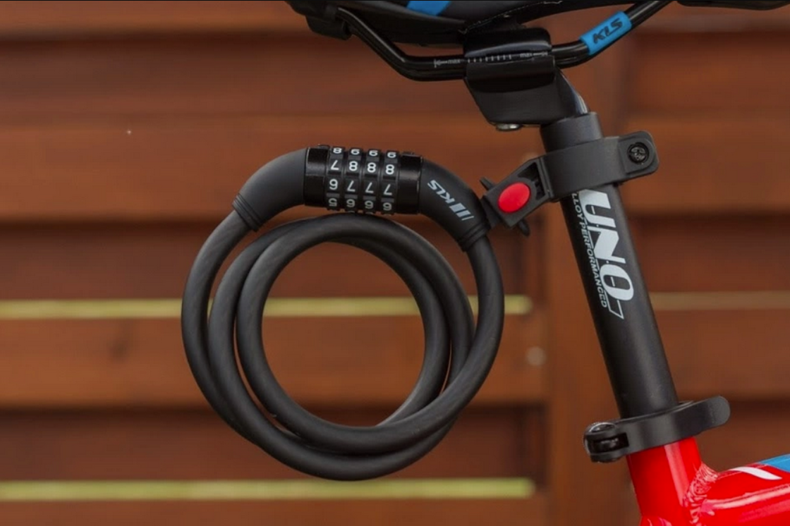 "Beveilig je fiets met een sterk en betrouwbaar fietsslot van BikeMix.nl! Ontdek ons assortiment kettingsloten, beugelsloten en vouwsloten. Snelle levering en scherpe prijzen!"