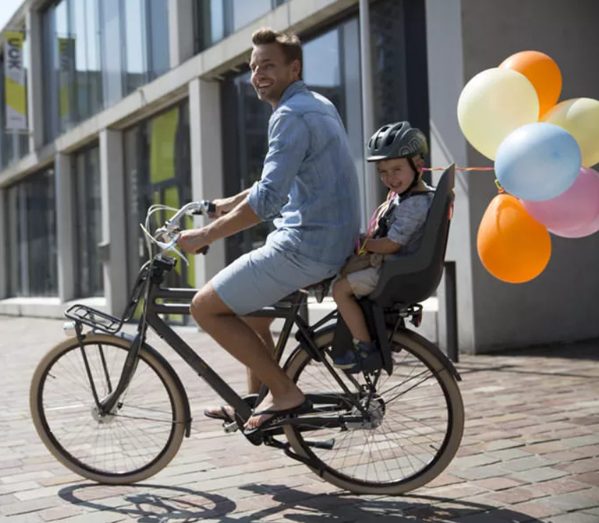 "Veilig en comfortabel reizen met een fiets kinderzitje van BikeMix.nl! Ontdek onze ruime keuze aan zitjes voor kinderen, geschikt voor elke fiets. Snelle levering en scherpe prijzen!"