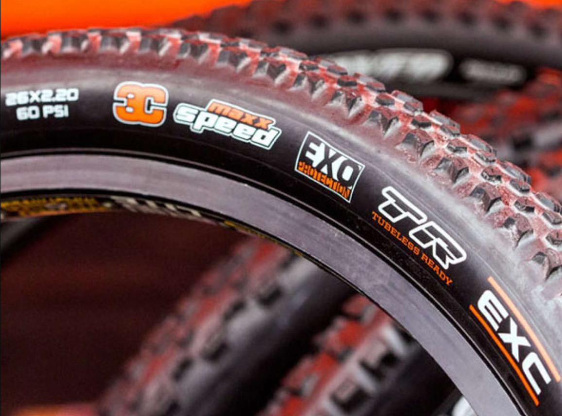 "Vind de perfecte fietsbanden bij BikeMix.nl! Van mountainbike tot racefietsbanden, wij hebben het juiste rubber voor jouw rit. Snelle levering en scherpe prijzen!"