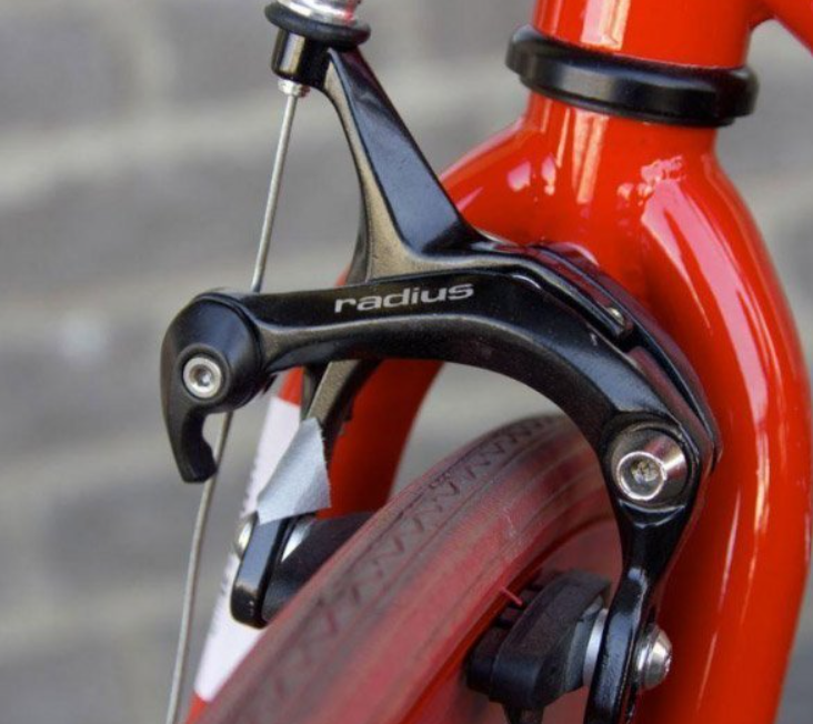 "Voor krachtige en betrouwbare remprestaties kies je fietsremmen en remblokken van BikeMix.nl! Ontdek ons assortiment schijfremmen, velgremmen en remblokken. Snelle levering en scherpe prijzen!"