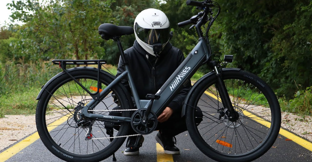 "Ontdek de nieuwste elektrische fietsen bij BikeMix.nl! Of je nu zoekt naar een snelle stadsfiets, een comfortabele trekkingfiets, of een krachtige e-bike voor lange ritten, wij hebben de perfecte keuze voor jou. Onze elektrische fietsen combineren geavanceerde technologie, stijl en duurzaamheid, zodat je elke rit soepel en efficiënt kunt maken. Bekijk ons ruime aanbod van topmerken, met modellen voor zowel beginners als ervaren rijders. Bestel vandaag nog jouw ideale elektrische fiets en ervaar het gemak van elektrisch fietsen!"