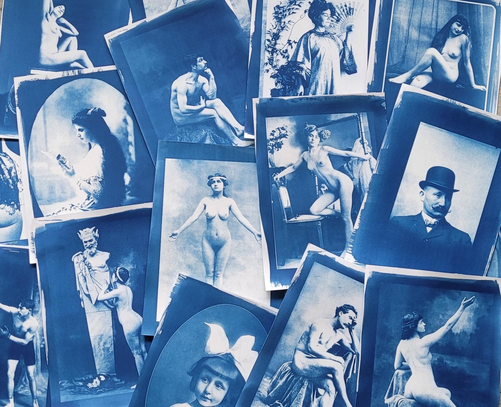 Créatrice de cyanotype originale
(Piéce Unique)