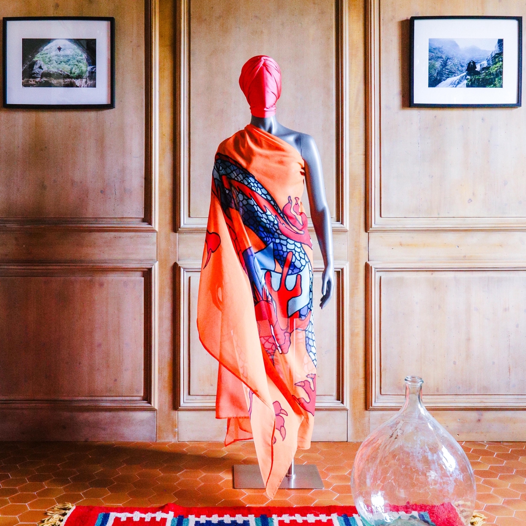L'atelier boutique Acquarius est situé au 78 traversa di Bucugna, 20136 Bocognano. 
Nous vous accueillons du Mardi au Samedi, de 10h à 12h30 et 14h à 19h00.