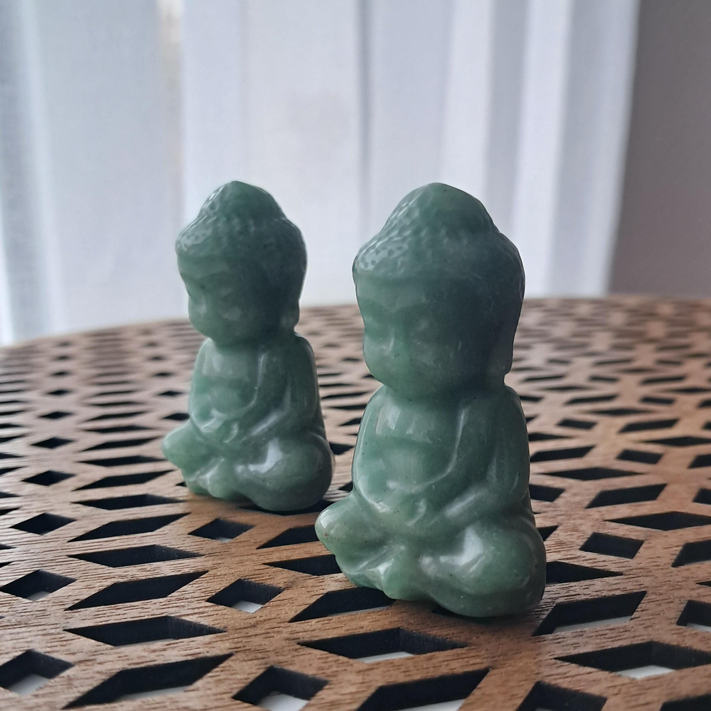 Figurines en pierres naturelles