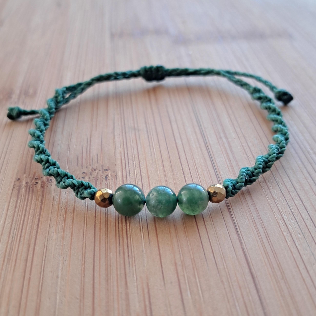 Bracelet "Angèle" en micro macramé et pierres naturelles