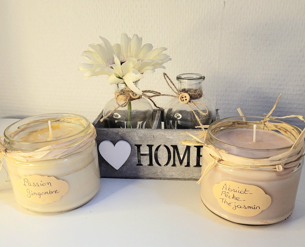 Bougies, fondants et poudre aspirateur parfumées. Fabrication maison cire de soja et parfum de Grasse.